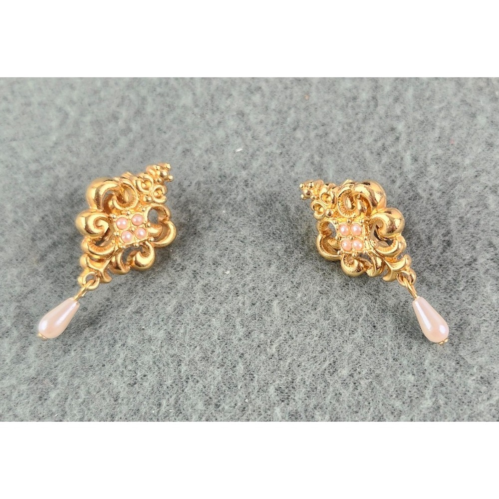 Vintage Victorian style Faux Pearl Goldtone clip on dangle earrings AVON